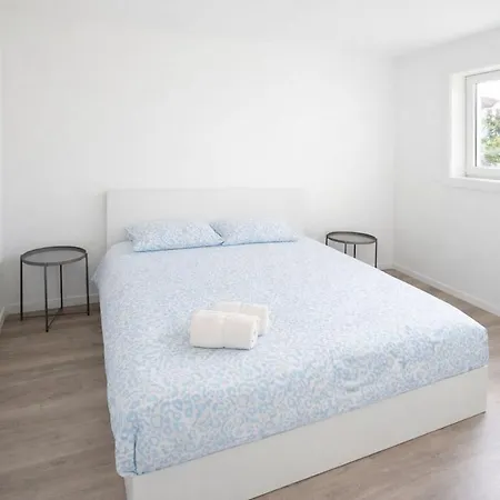 Modern For 6 In Nova De Gaia Lejlighed *
